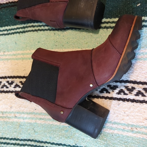 Sorel Addington Chelsea Boot - Picture 9 of 11